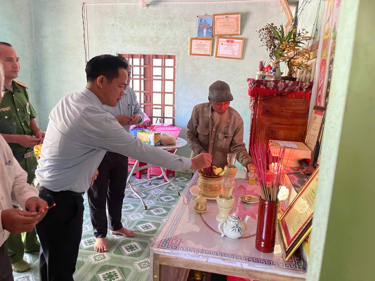 anh tin bai
